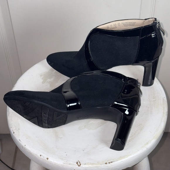 LifeStride Women's Black Suede Ankle Boots Size 8 – Patent Accents – Soft System - Picture 2 of 5